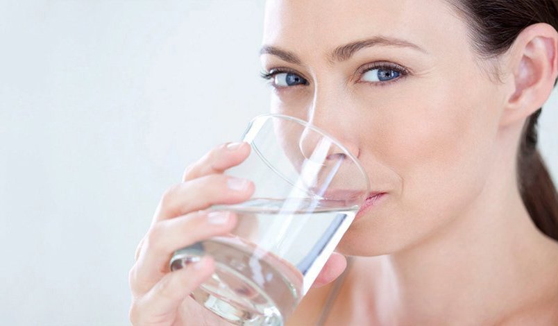 ¿Qué pasa con tu salud cuando no tomas agua?